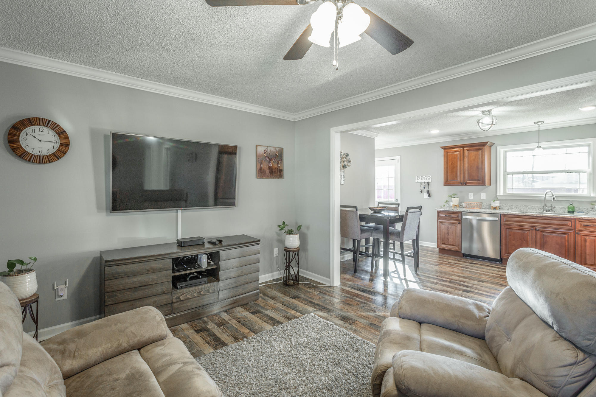 472 Steele Road Rossville, GA 30741 - Photo 4 of 31 Living room