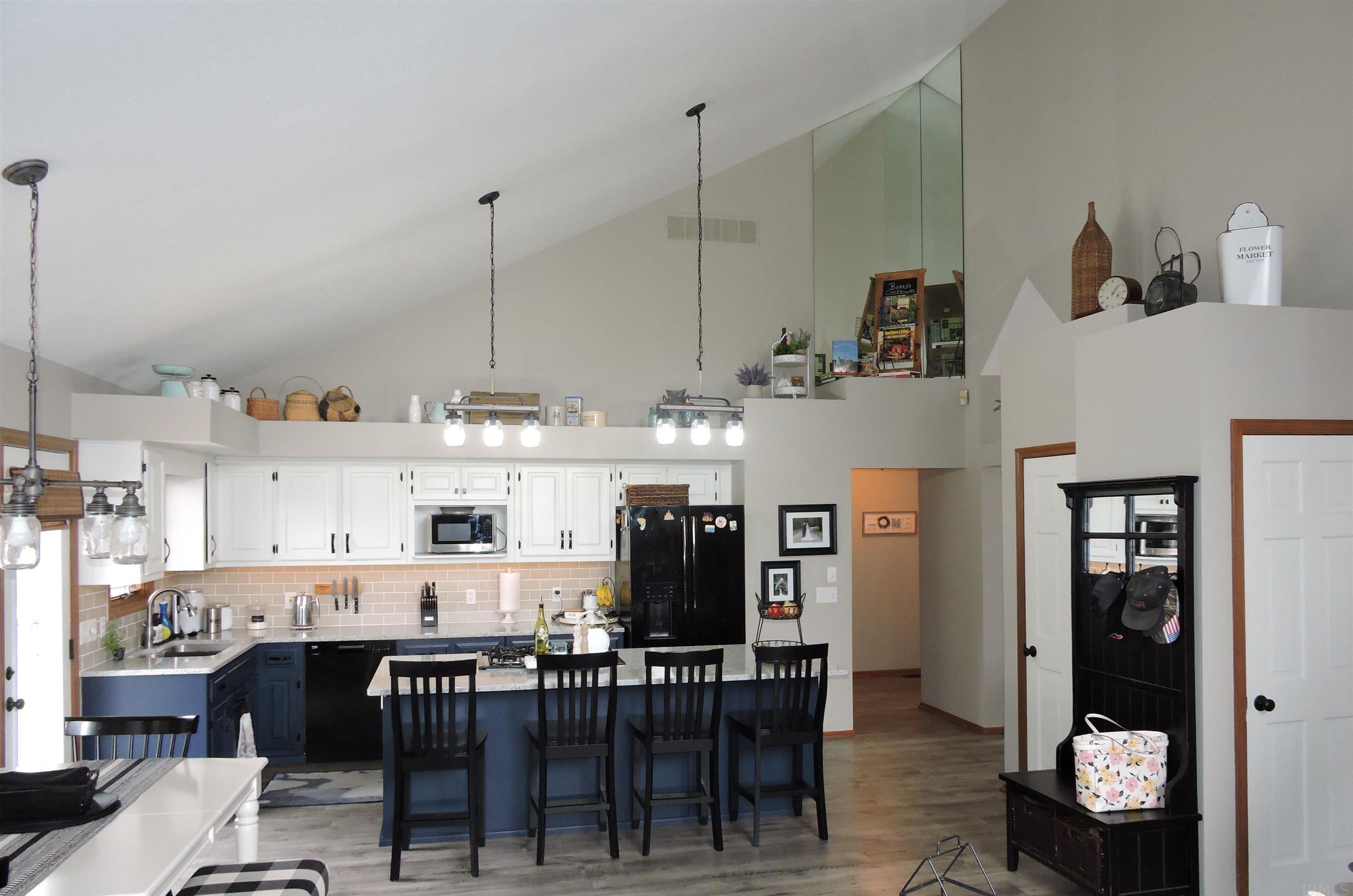 8314 Stand Ridge Run Fort Wayne, IN 46825 - Photo 6 of 36 Gallery Image 6