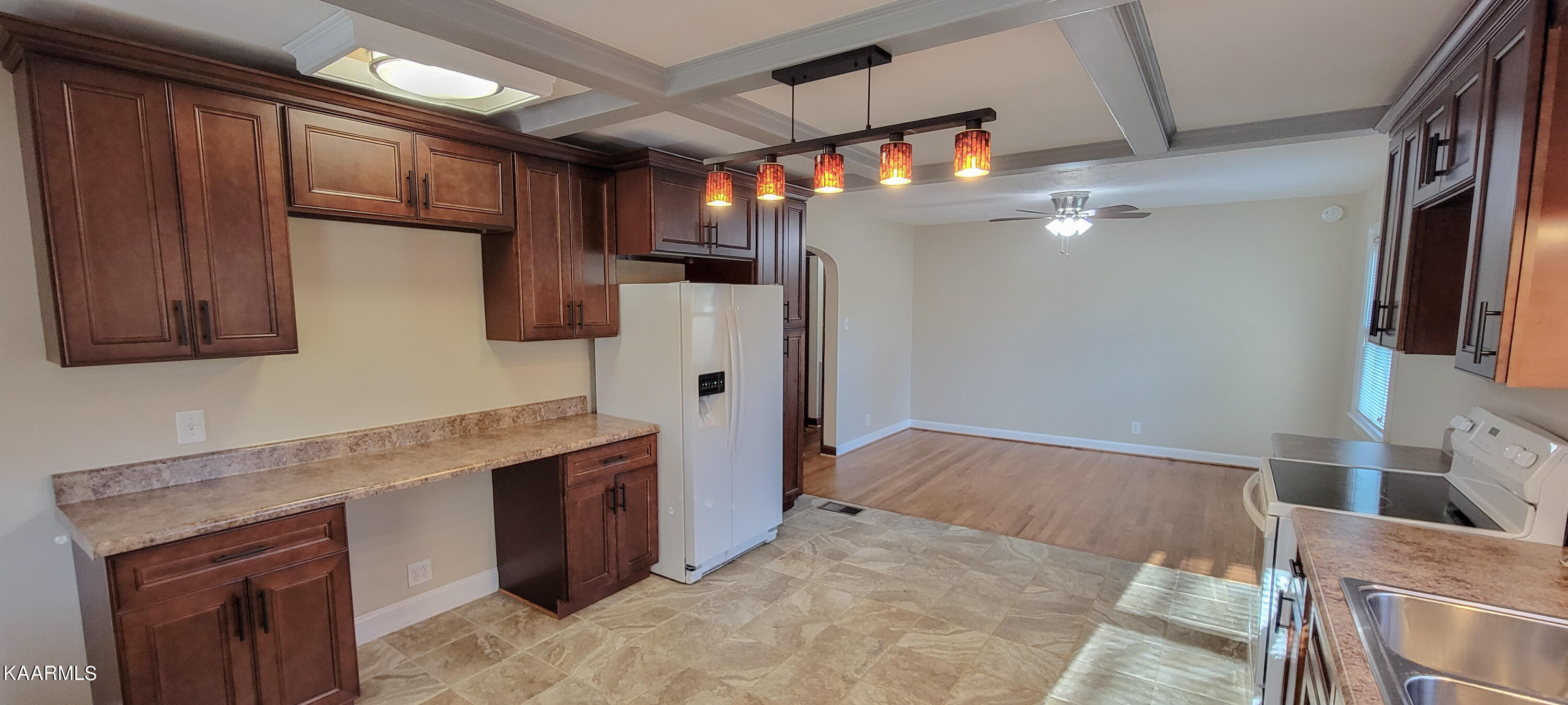 2100 Norvell Drive Knoxville, TN 37918 - Photo 13 of 40 20230329_181656