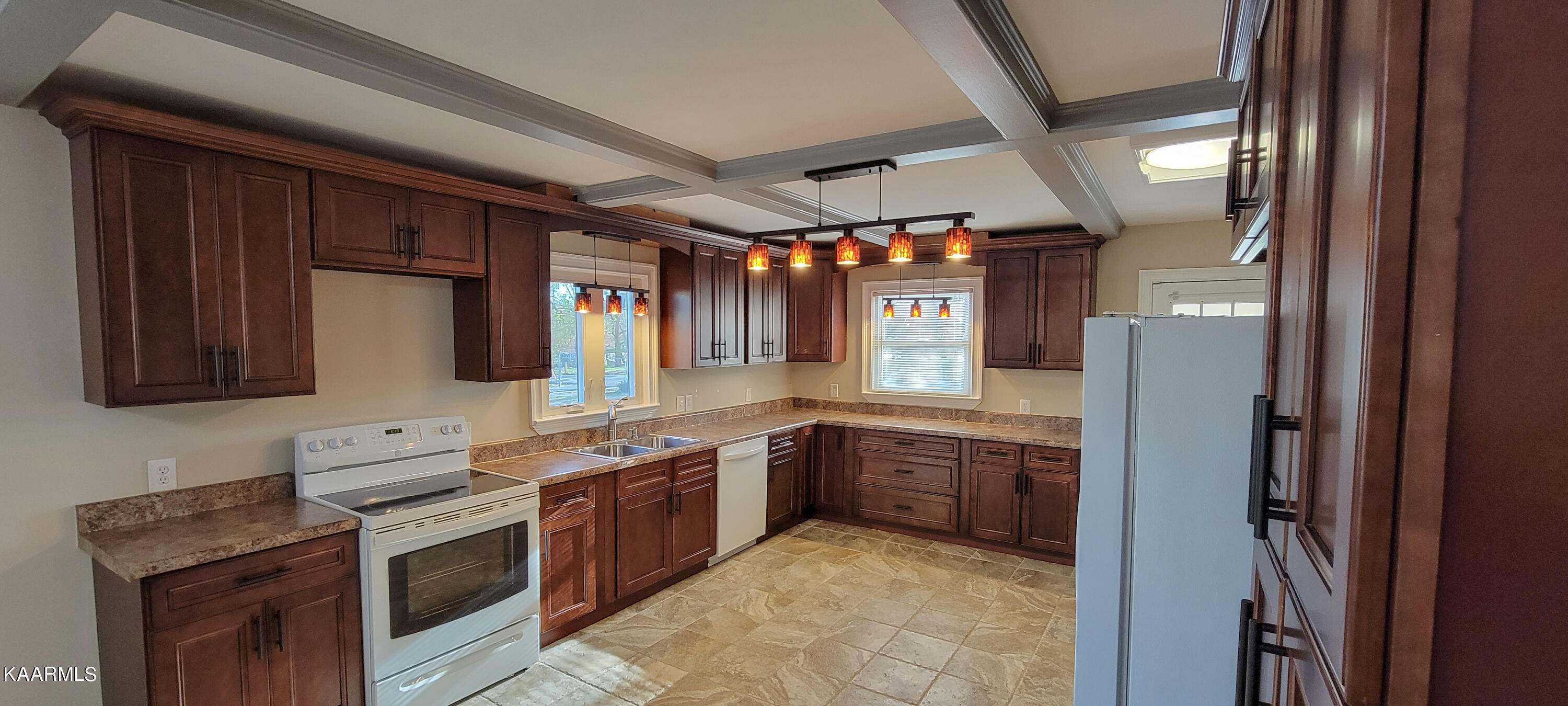 2100 Norvell Drive Knoxville, TN 37918 - Photo 15 of 40 20230329_181734