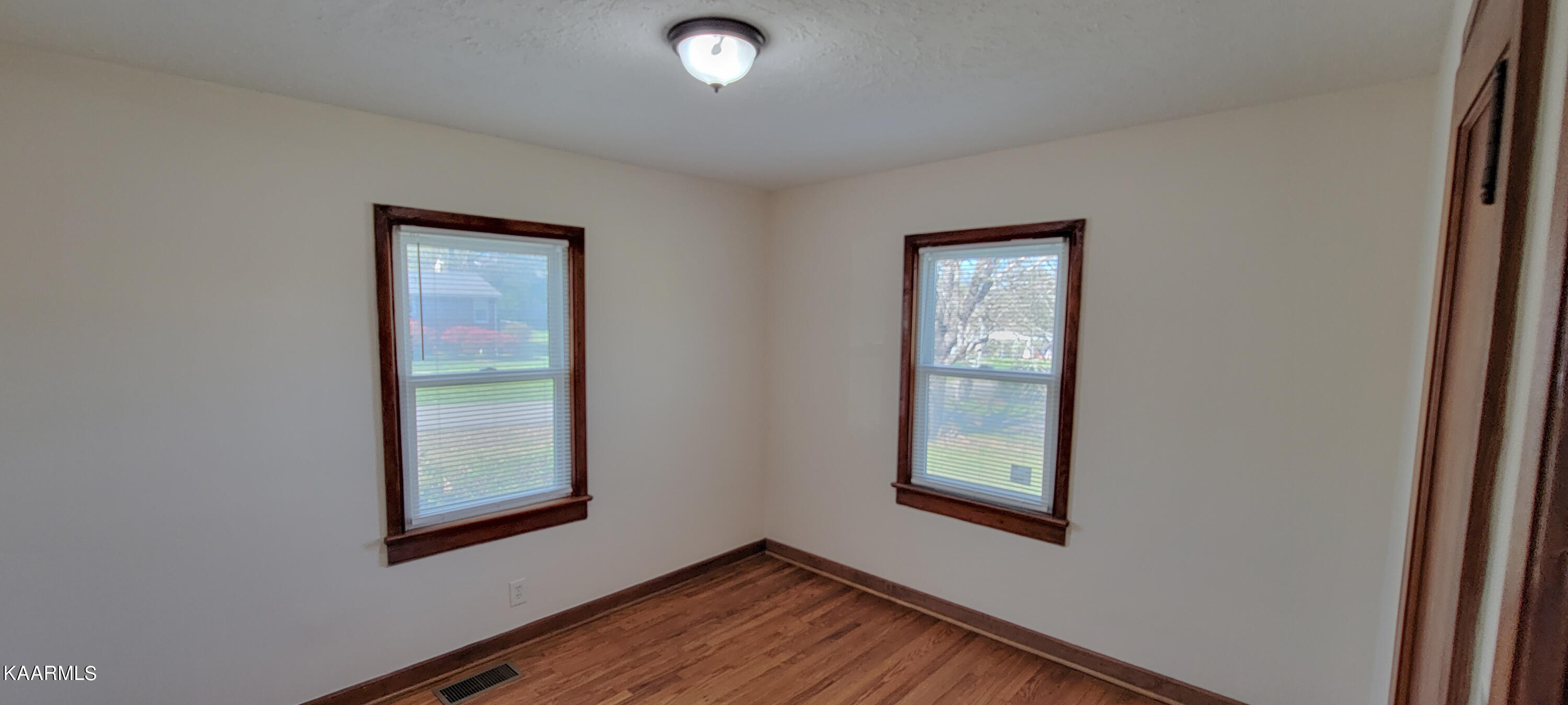 2100 Norvell Drive Knoxville, TN 37918 - Photo 29 of 40 20230329_170035