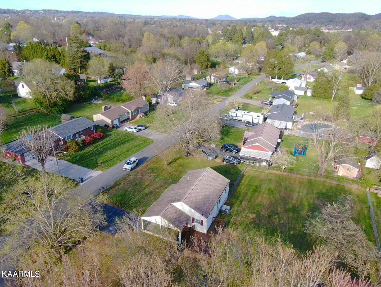 2100 Norvell Drive Knoxville, TN 37918 - Photo 39 of 40 screen_4fa063ad13eb694c_1680127218050