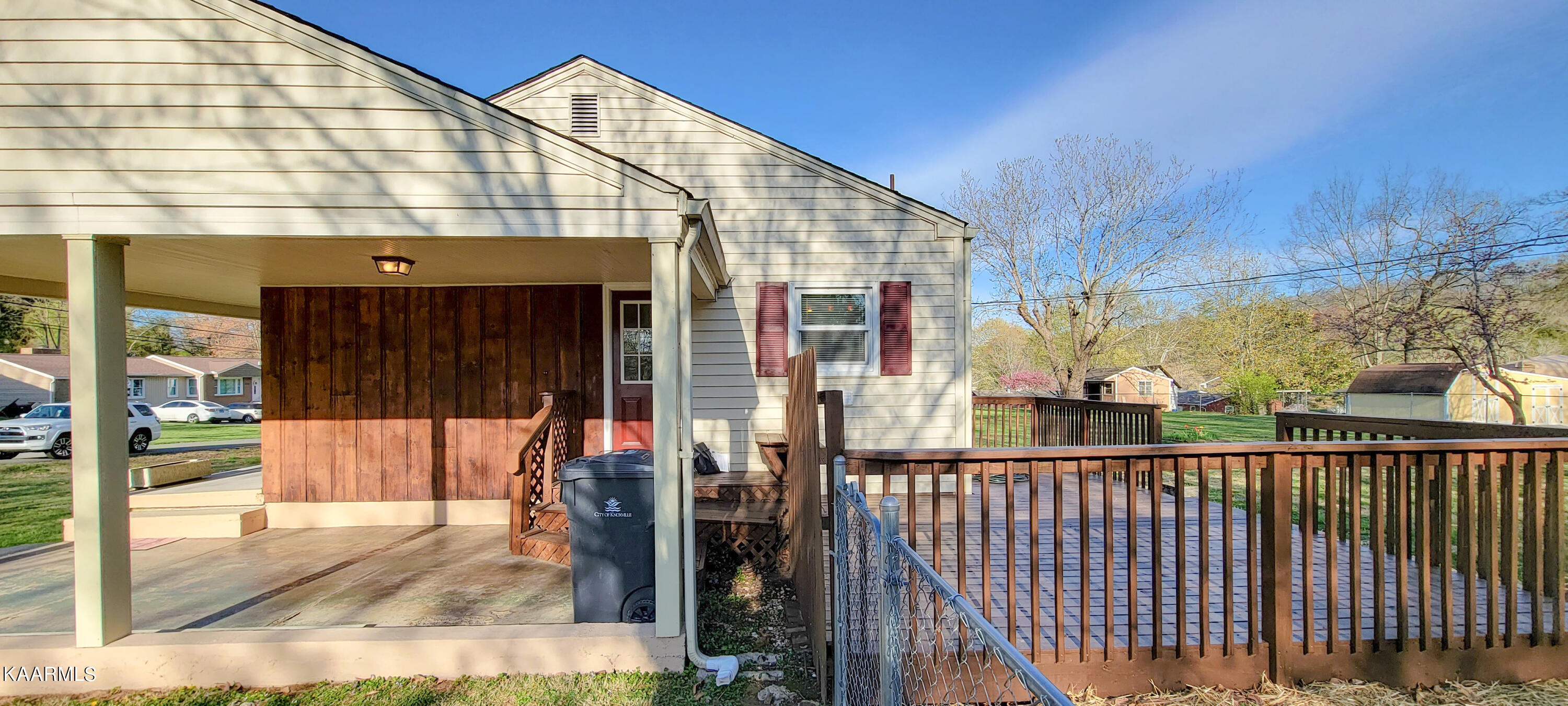 2100 Norvell Drive Knoxville, TN 37918 - Photo 5 of 40 20230329_181037