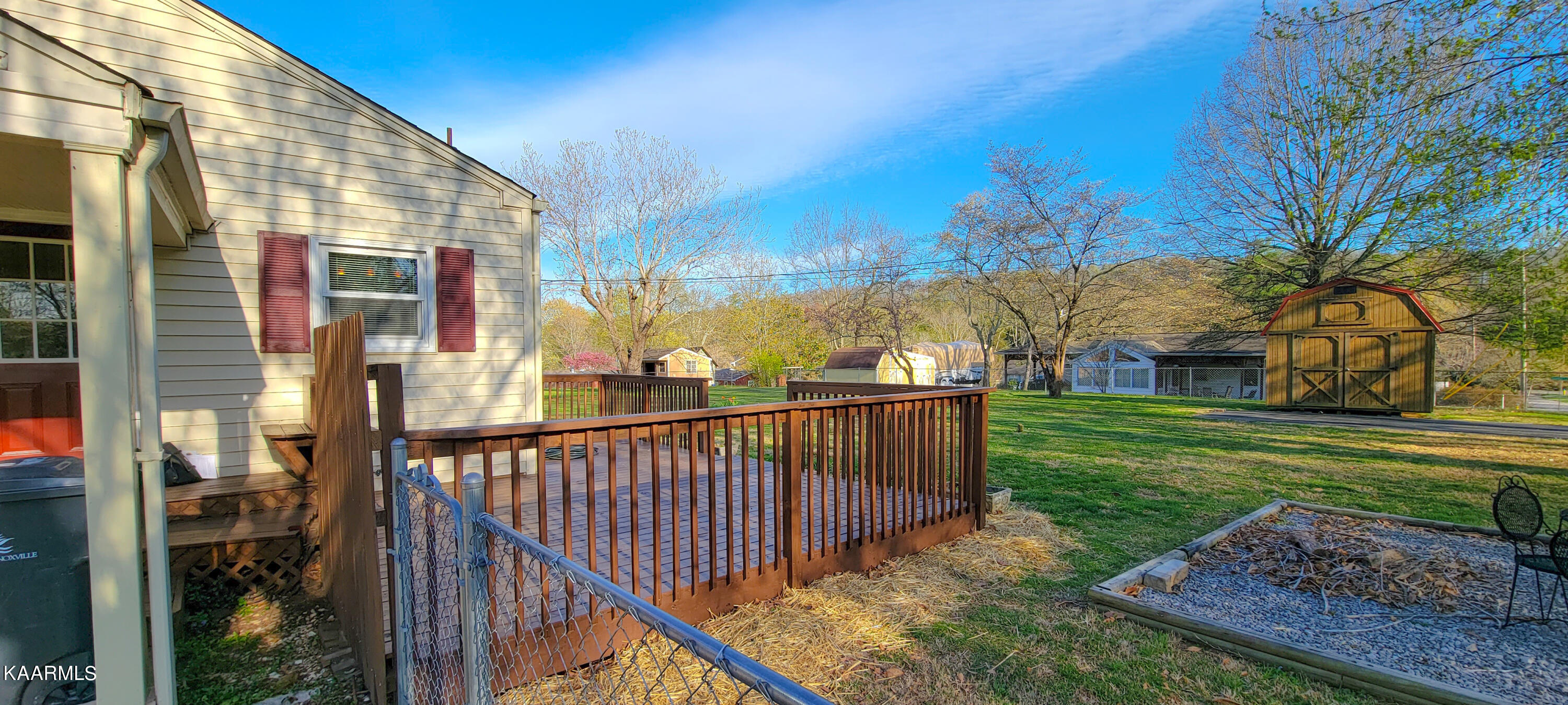 2100 Norvell Drive Knoxville, TN 37918 - Photo 7 of 40 20230329_181043