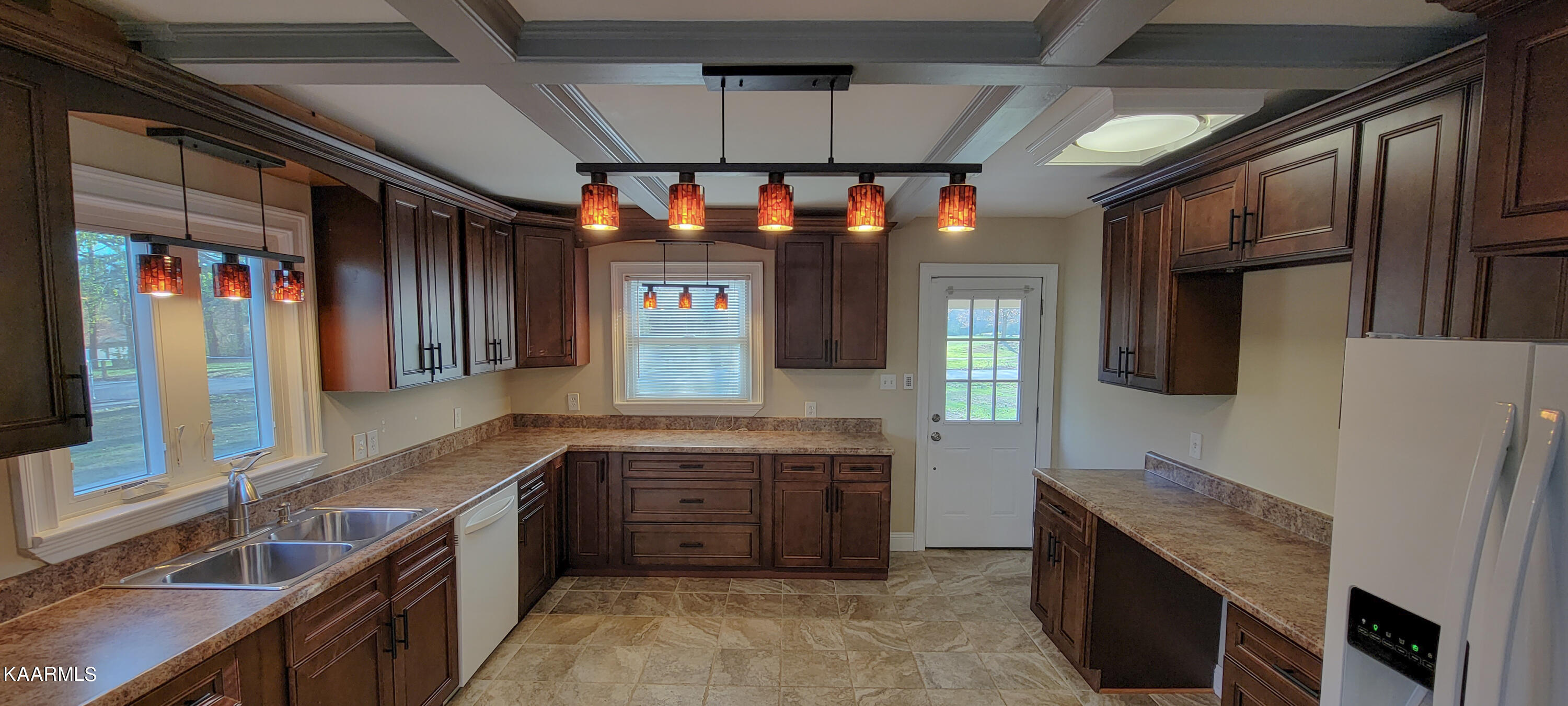 2100 Norvell Drive Knoxville, TN 37918 - Photo 10 of 40 20230329_181725