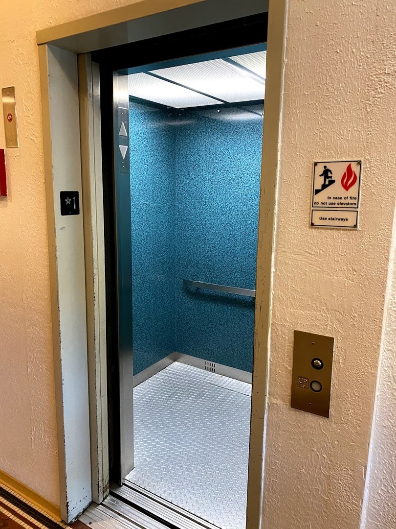 839 West Sheridan Road, Unit 422 Chicago, IL 60613 - Photo 2 of 10