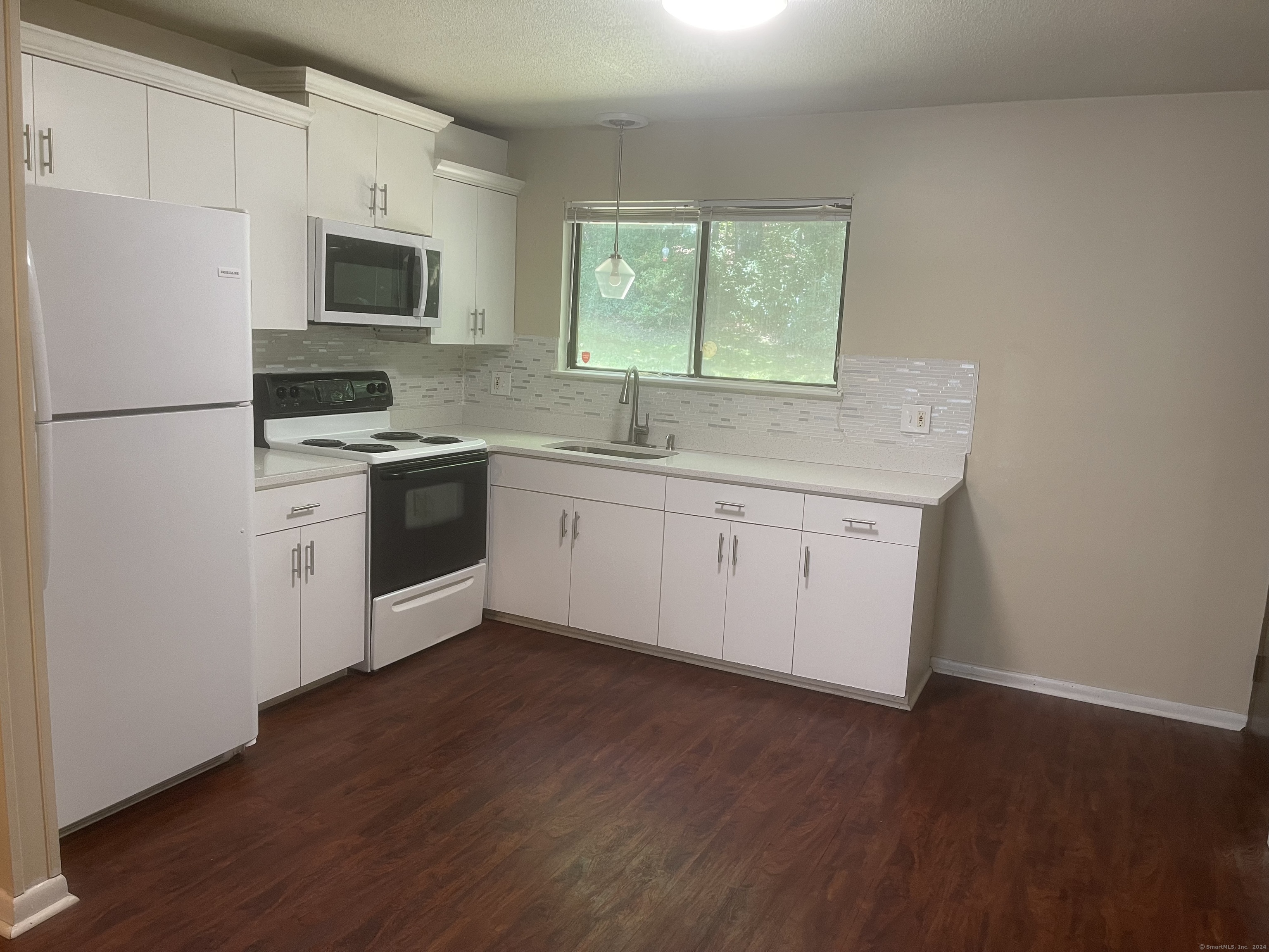31 Kay Lane, Unit C Waterbury, CT 06708 - Photo 1 of 1 Gallery Image 1