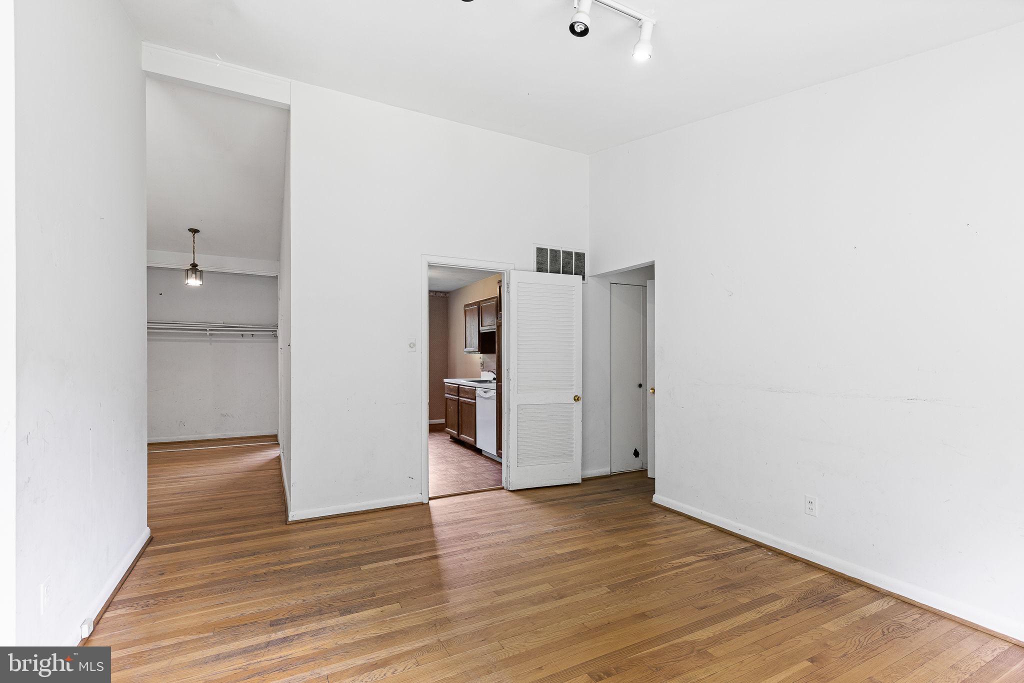 6540 Kerns Road Falls Church, VA 22044 - Photo 12 of 37 Gallery Image 12