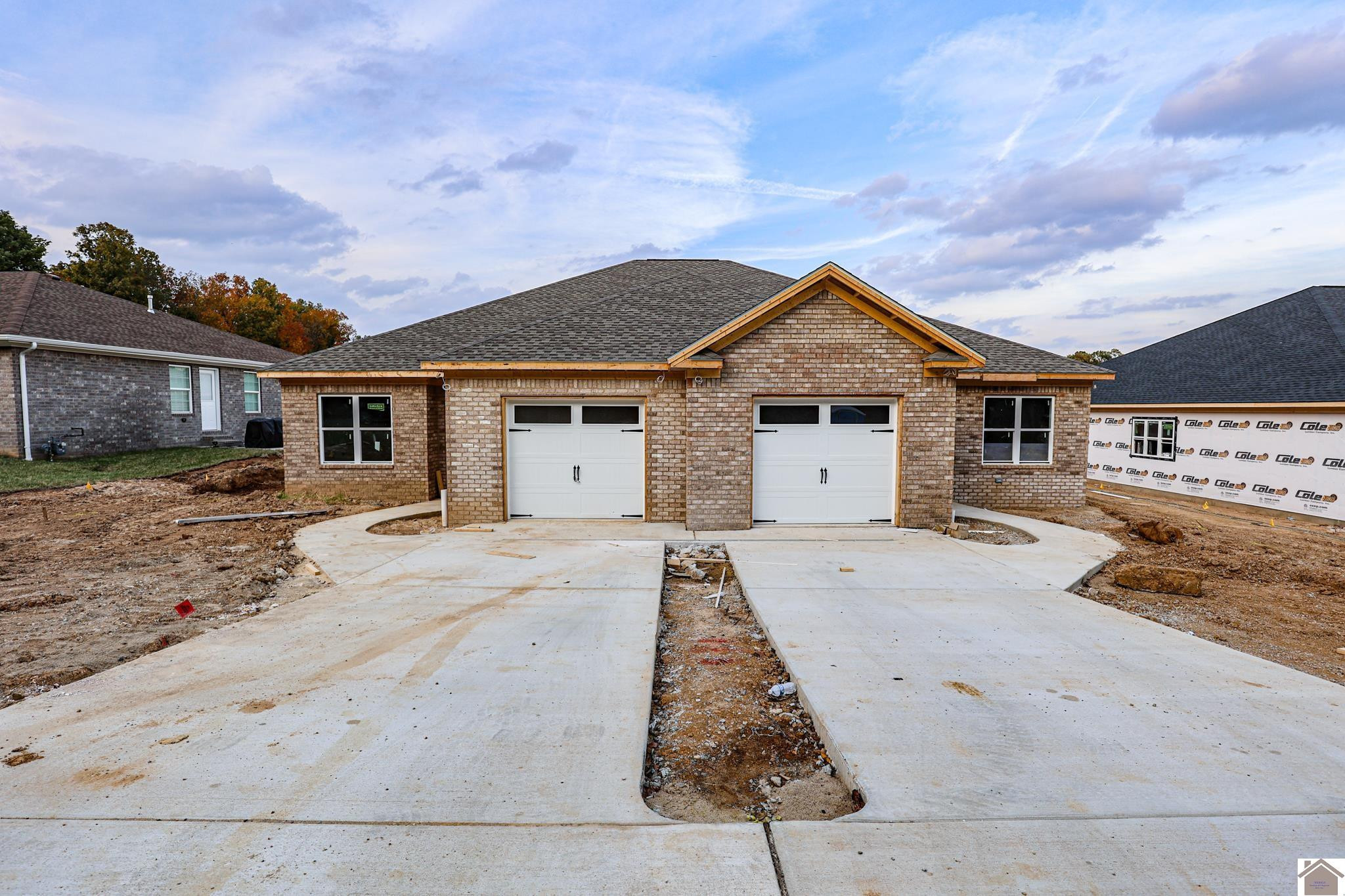 835-837 Elmdale Road Paducah, KY 42003 - Photo 1 of 35 Front Exterior