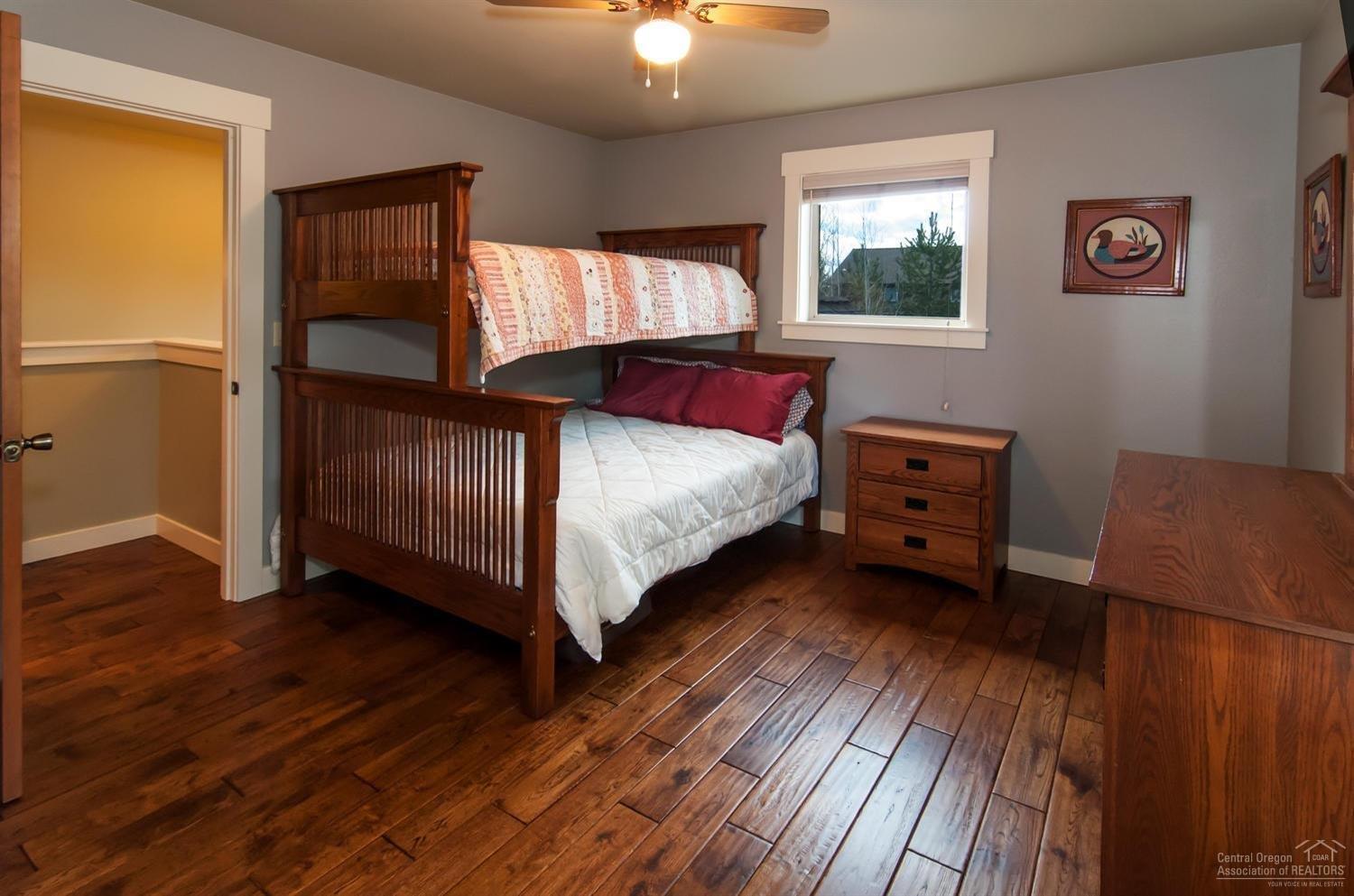 61428 Elder Ridge Street Bend, OR 97702 - Photo 19 of 25 2nd Story guest ensuite with beautiful h