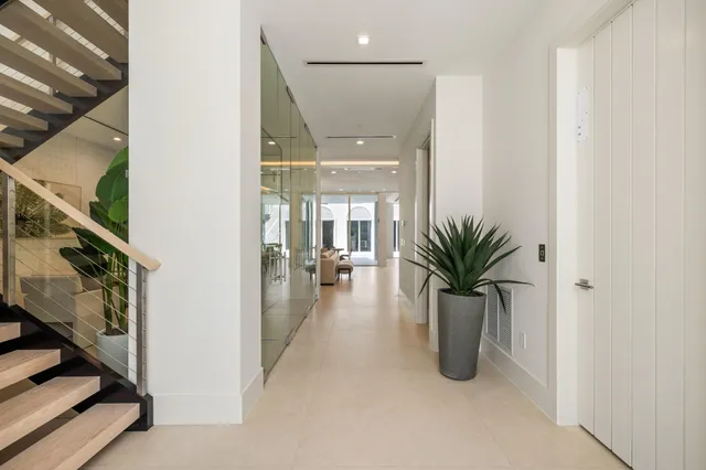 $5,495,000 | 812 Palm Trail, Delray Beach, FL 33483