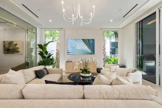 $5,495,000 | 812 Palm Trail, Delray Beach, FL 33483