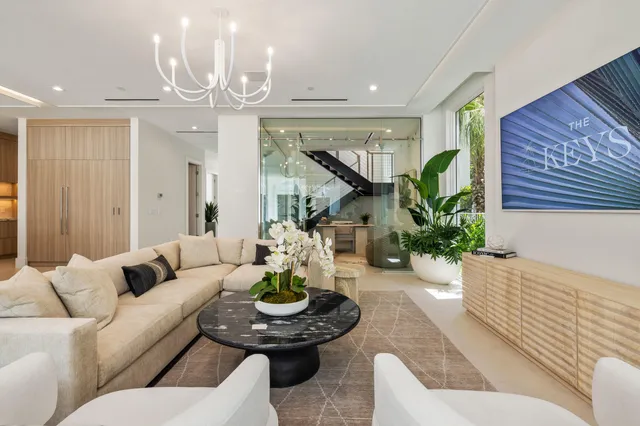 $5,495,000 | 812 Palm Trail, Delray Beach, FL 33483