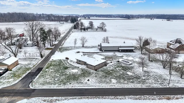 $475,000 | 4006 South 50 West, Greenfield, IN 46140