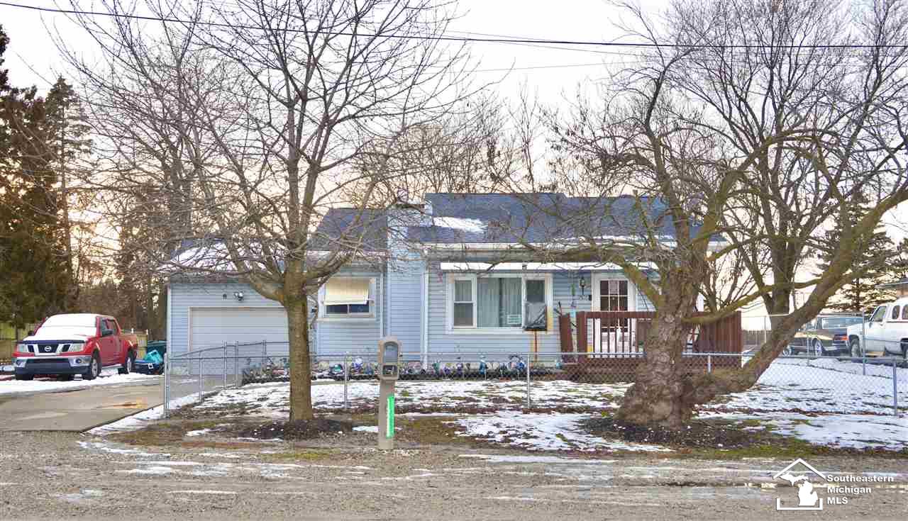 15285 Laplaisance Road Monroe, MI 48161 - Photo 3 of 19 50065244-2.JPG