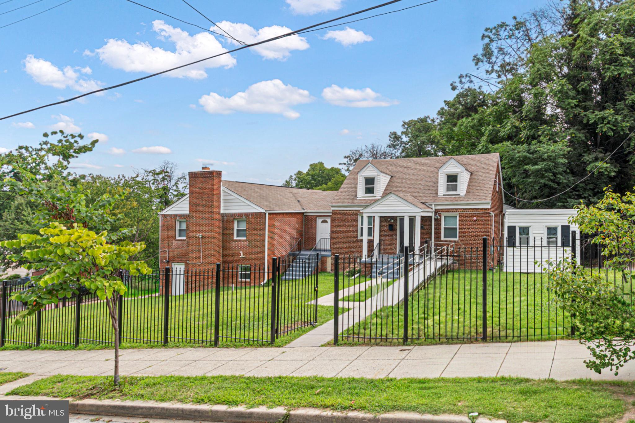 922 Ridge Road Southeast Washington, DC 20019 - Photo 4 of 66 Gallery Image 4