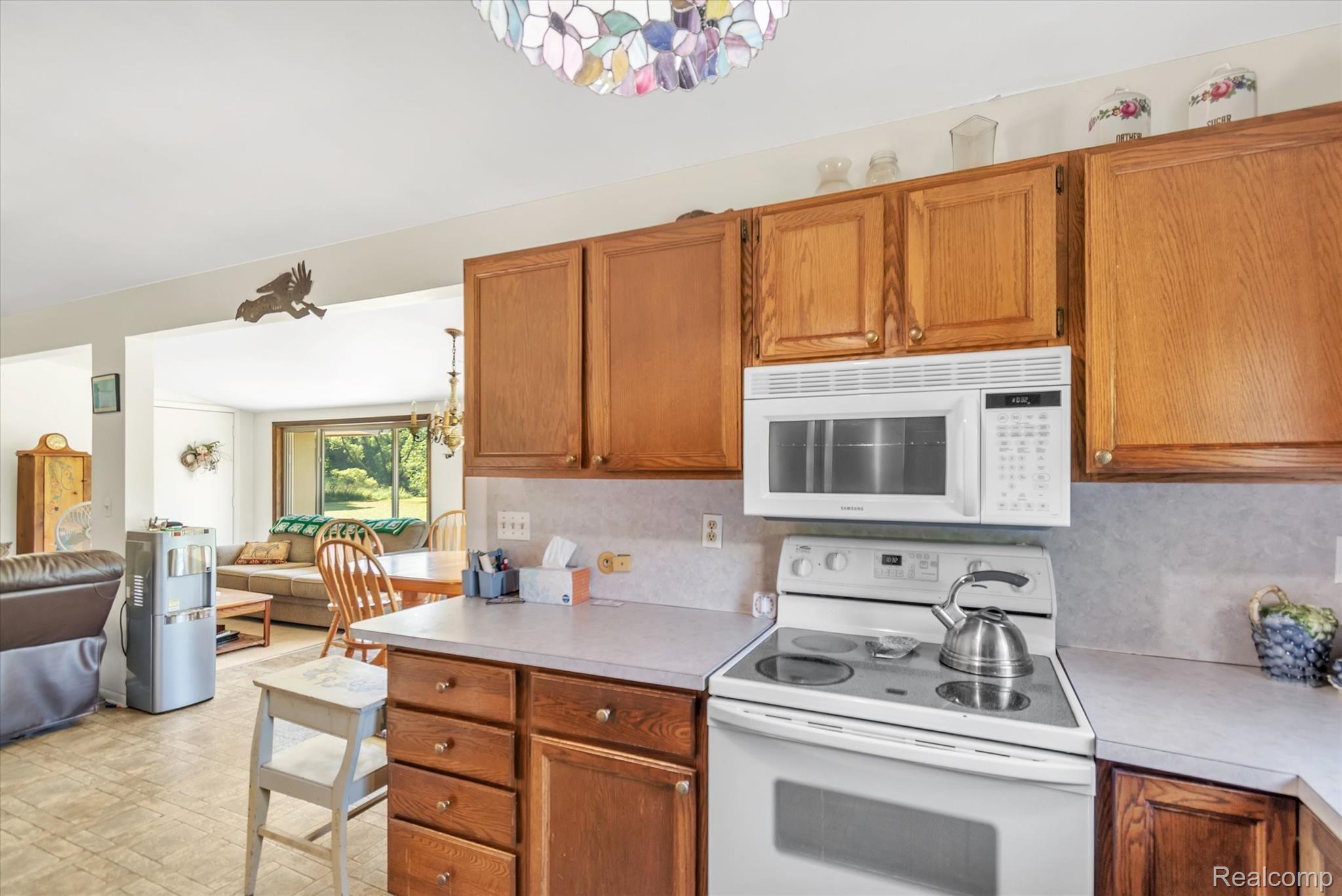58701 12 Mile Road New Hudson, MI 48165 - Photo 28 of 53 28-50871-Twelve-Mile-Rd-WindowStill-Real-Estate-Photography-28.jpg