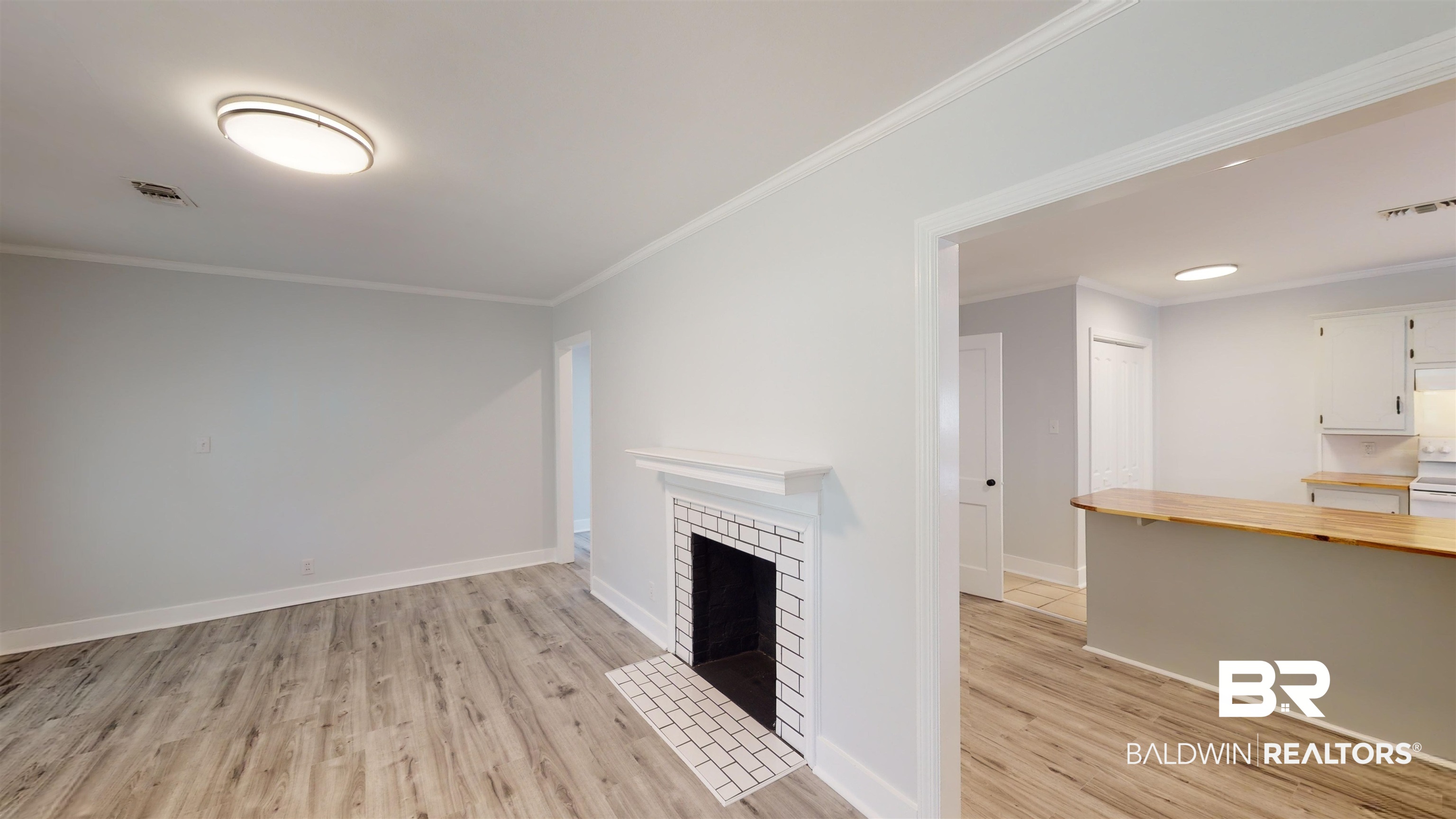 5209 Pineview Lane Mobile, AL 36608 - Photo 5 of 18 Gallery Image 5