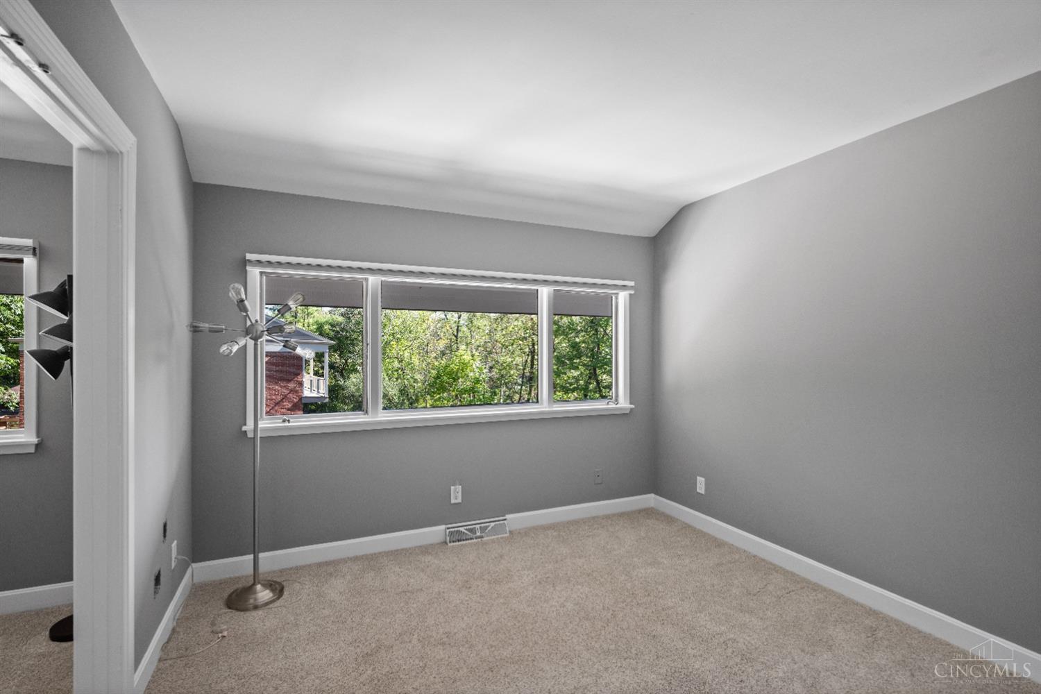 2884 Lower Grandin Road Cincinnati, OH 45208 - Photo 34 of 50 Gallery Image 34