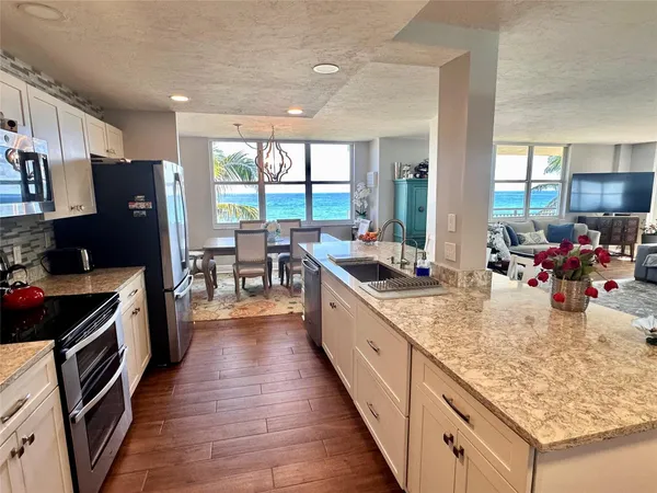 $4,800 | 1147 Hillsboro Mile, Unit 214, Hillsboro Beach, FL 33064