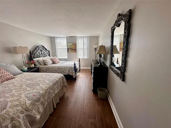 $4,800 | 1147 Hillsboro Mile, Unit 214, Hillsboro Beach, FL 33064