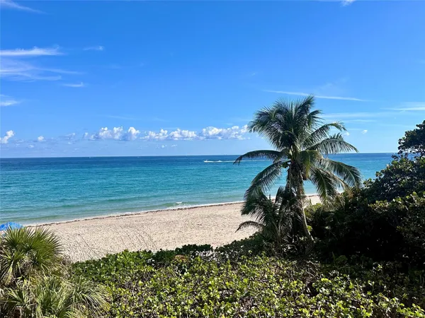 $4,800 | 1147 Hillsboro Mile, Unit 214, Hillsboro Beach, FL 33064