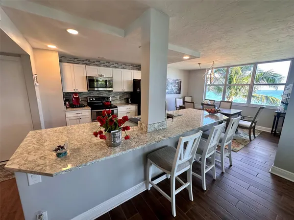 $4,800 | 1147 Hillsboro Mile, Unit 214, Hillsboro Beach, FL 33064