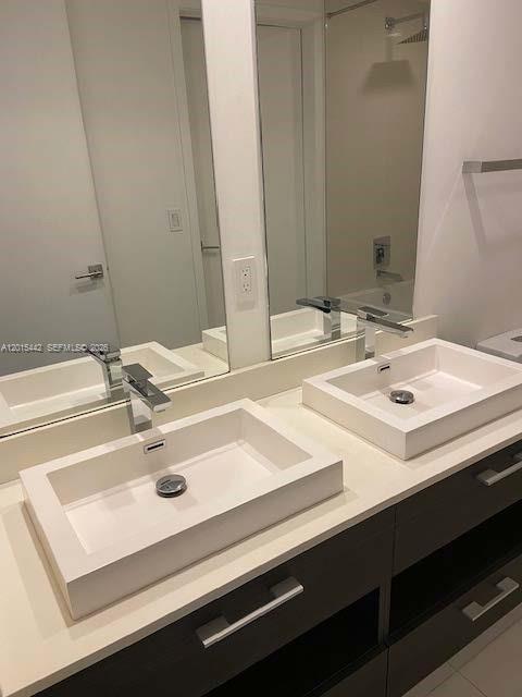 45 Southwest 9th Street, Unit 1007 Miami, FL 33130 - Photo 21 of 63