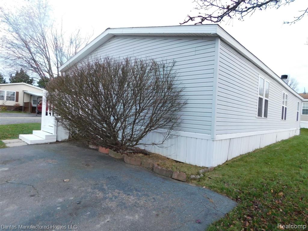 2500 Mann Road Clarkston, MI 48346 - Photo 7 of 37