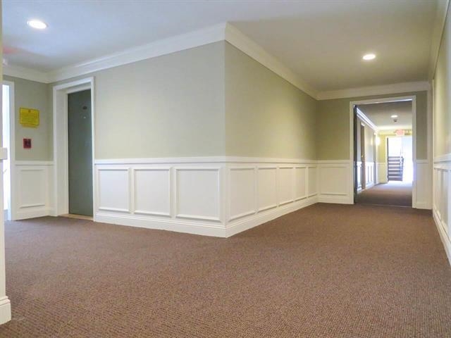 126 Mammoth Road, Unit 310 Hooksett, NH 03106 - Photo 7 of 17