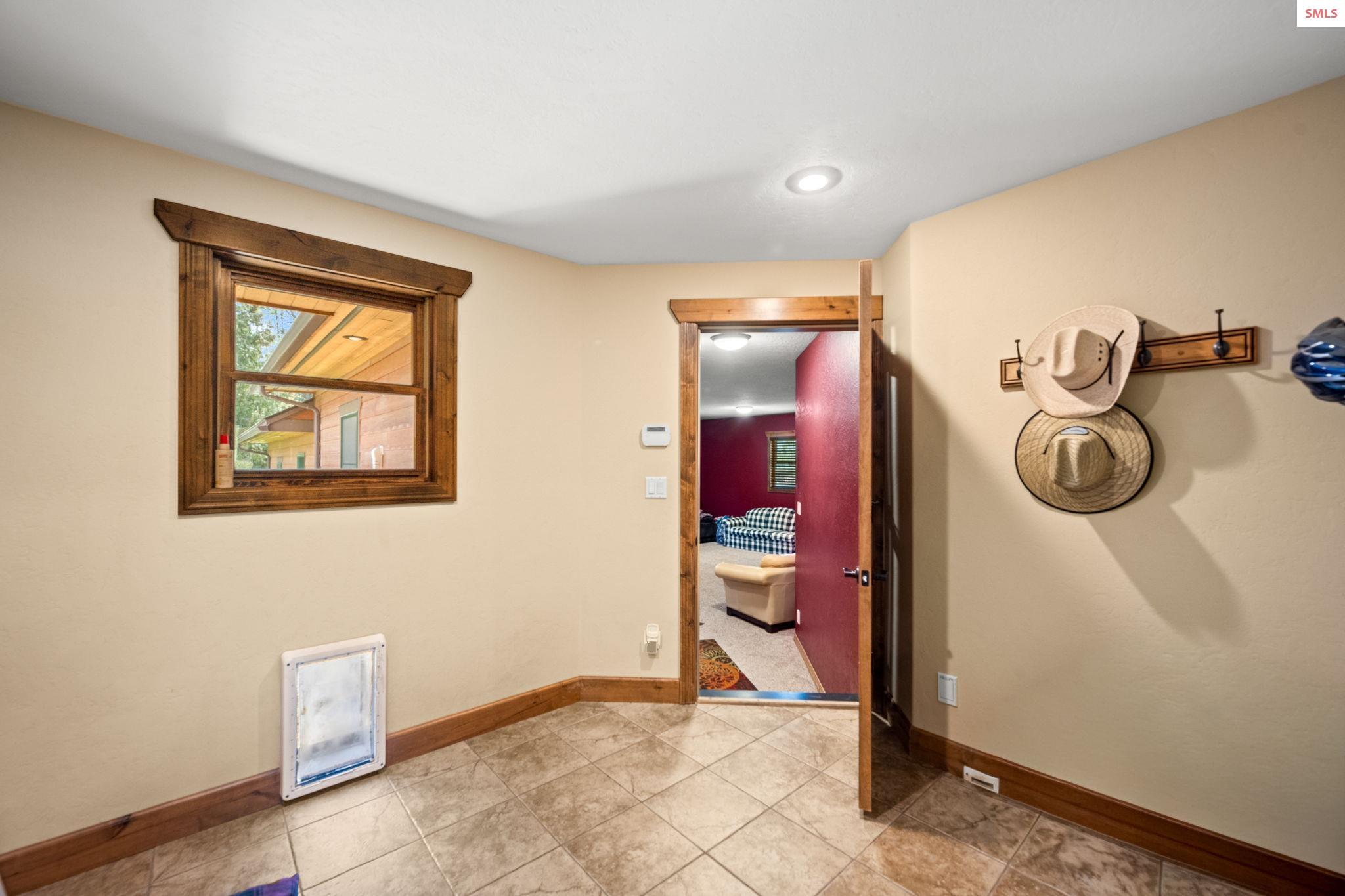 289 Gold Road Naples, ID 83847 - Photo 31 of 98 Gallery Image 31