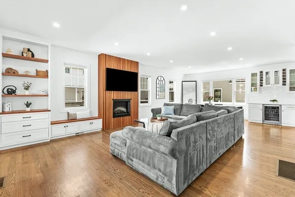 $1,749,000 | 12 Cherry Court, Medford, MA 02155