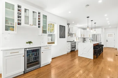 $1,749,000 | 12 Cherry Court, Medford, MA 02155