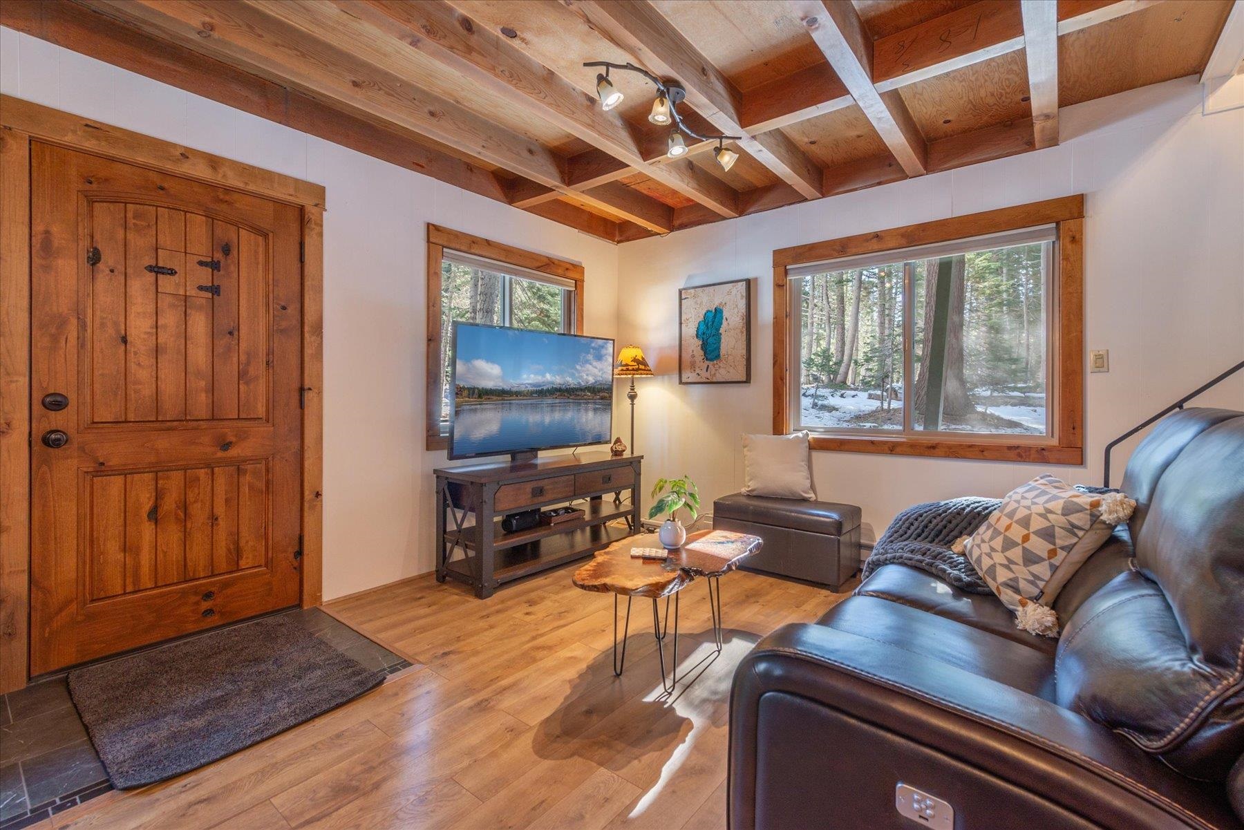 5225 Palisade Road Soda Springs, CA 95728 - Photo 7 of 26 Gallery Image 7