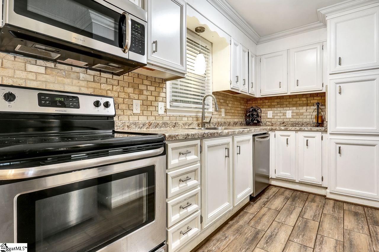 615 Elrod Road Piedmont, SC 29673 - Photo 6 of 23 Gallery Image 6