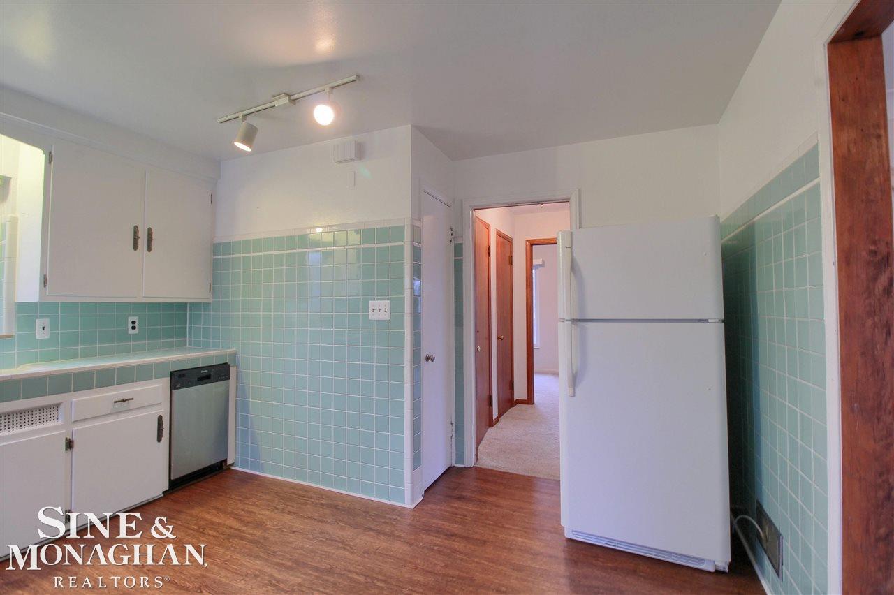 751 Harcourt Road Grosse Pointe, MI 48230 - Photo 11 of 27