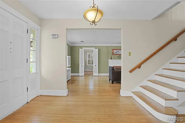 $550,000 | 662 Fairview Avenue, Webster Groves, MO 63119