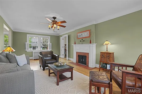 $550,000 | 662 Fairview Avenue, Webster Groves, MO 63119