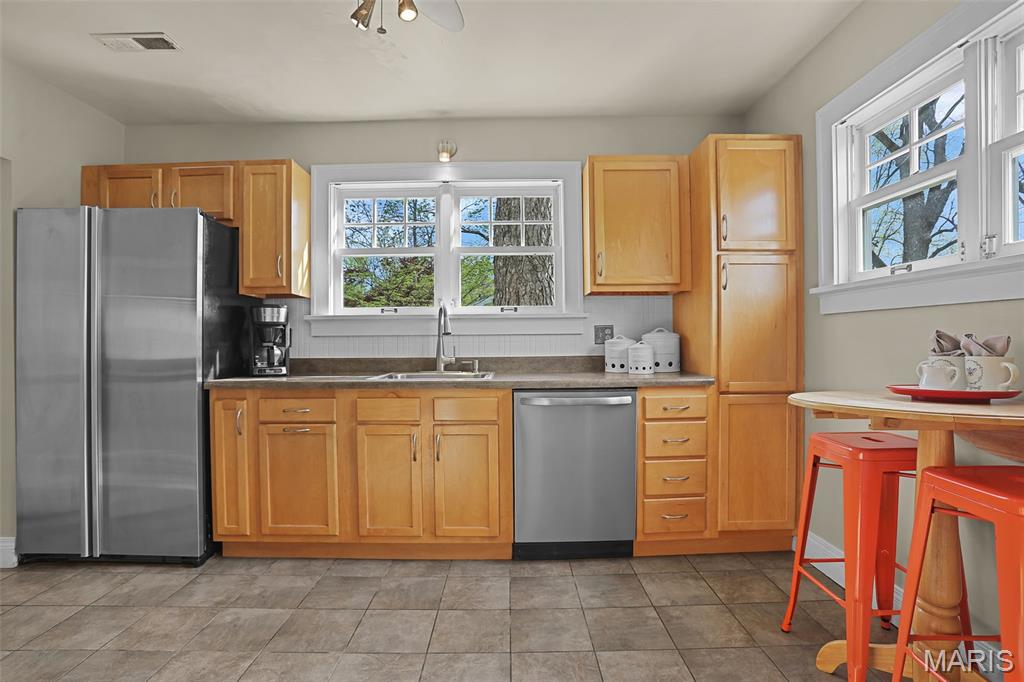 662 Fairview Avenue Webster Groves, MO 63119 - Photo 10 of 29