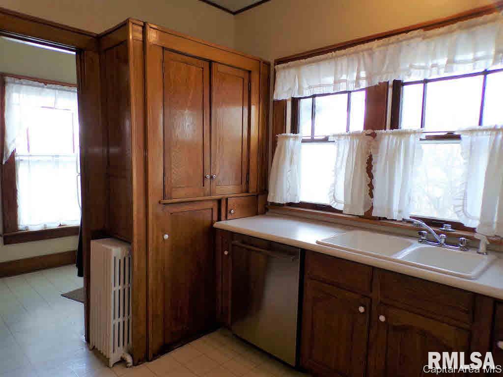 601 West Adams Street Abingdon, IL 61410 - Photo 19 of 35