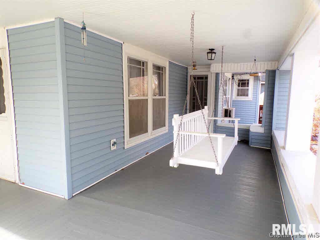 601 West Adams Street Abingdon, IL 61410 - Photo 7 of 35