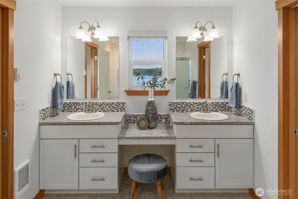 $759,999 | 8498 Illahee Road Northeast, Bremerton, WA 98311