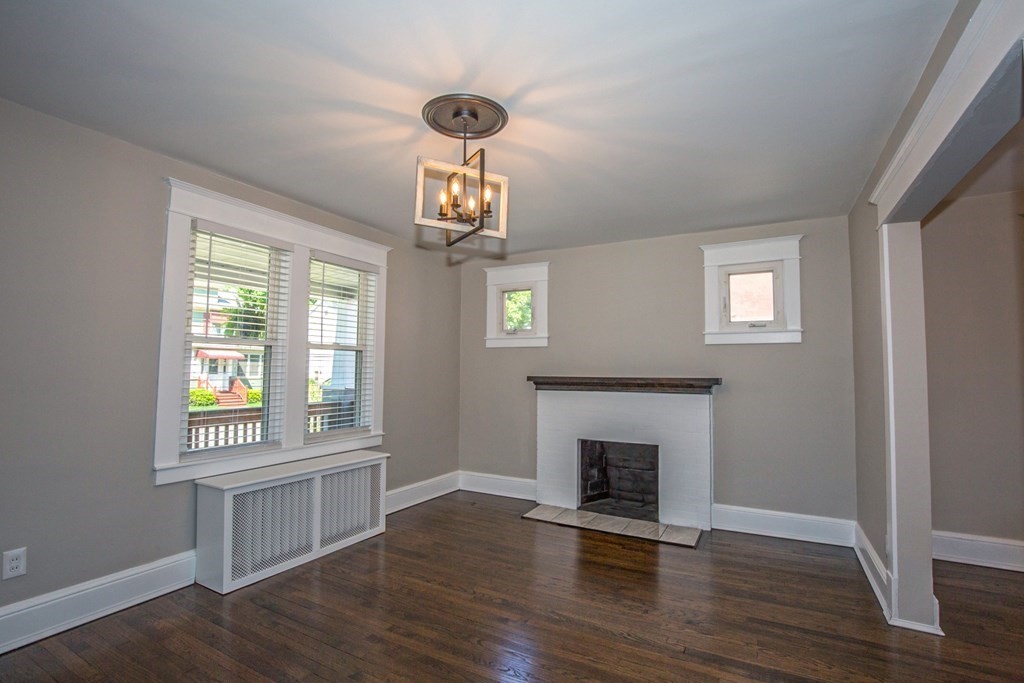 27 Sherbrooke Street Springfield, MA 01104 - Photo 7 of 28 Gallery Image 7