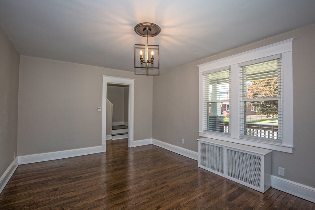 27 Sherbrooke Street Springfield, MA 01104 - Photo 8 of 28 Gallery Image 8