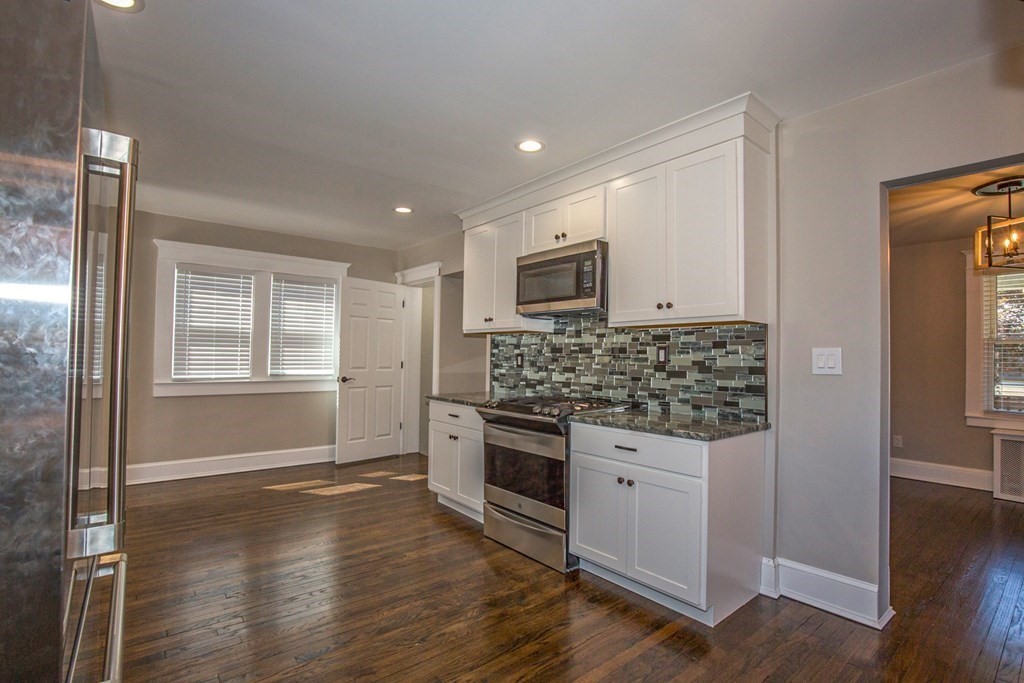 27 Sherbrooke Street Springfield, MA 01104 - Photo 10 of 28 Gallery Image 10