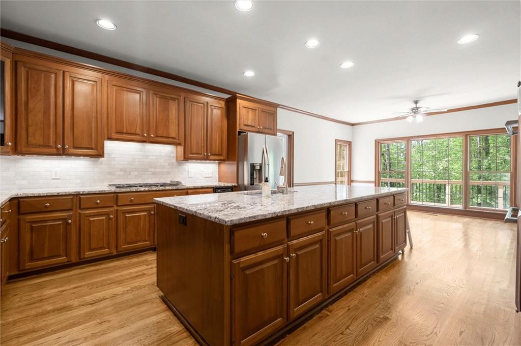 9335 Huntcliff Trace Atlanta, GA 30350 - Photo 29 of 113