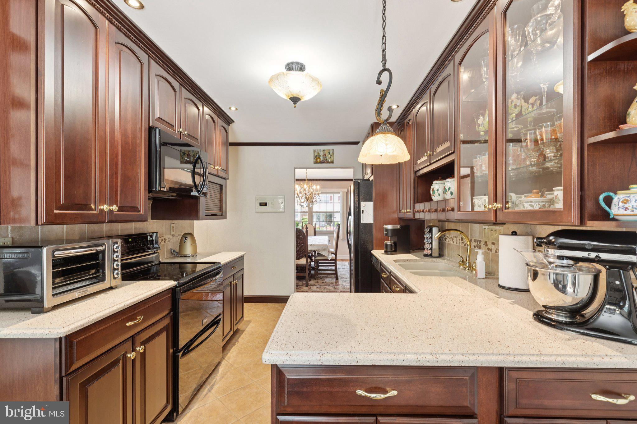 12 Devonshire Road Mount Laurel, NJ 08054 - Photo 8 of 72 Gallery Image 8