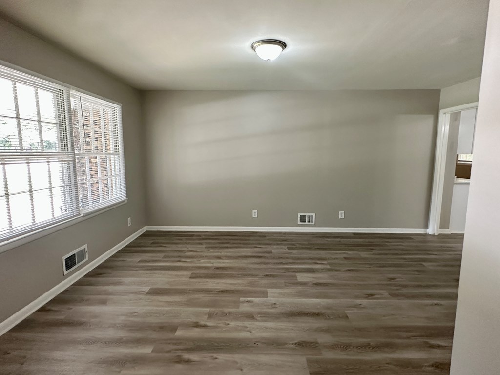 2172 Oregon Court Decatur, GA 30032 - Photo 2 of 25