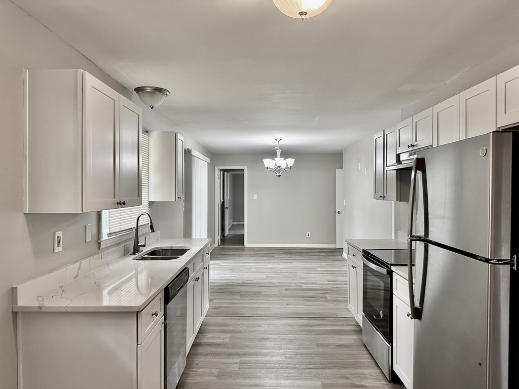 2172 Oregon Court Decatur, GA 30032 - Photo 6 of 25