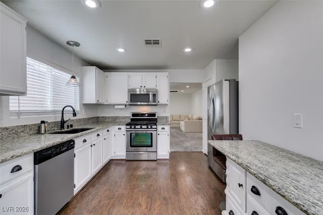 $2,294 | 6341 West Haleh Avenue, Las Vegas, NV 89141